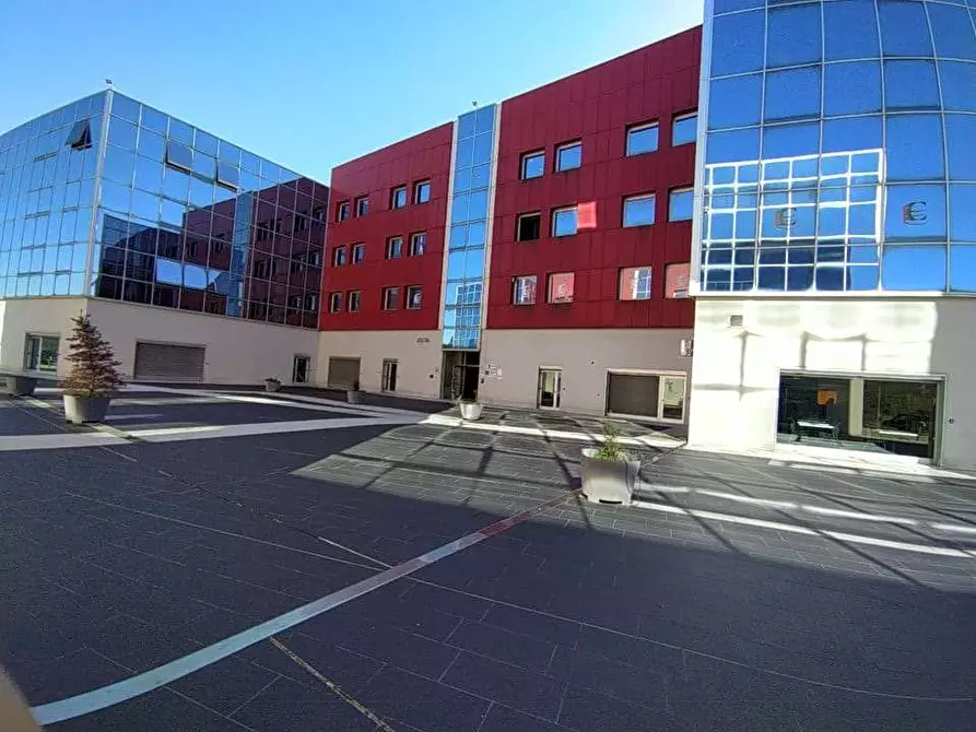 Immagine 18 di Ufficio in affitto  a Frosinone