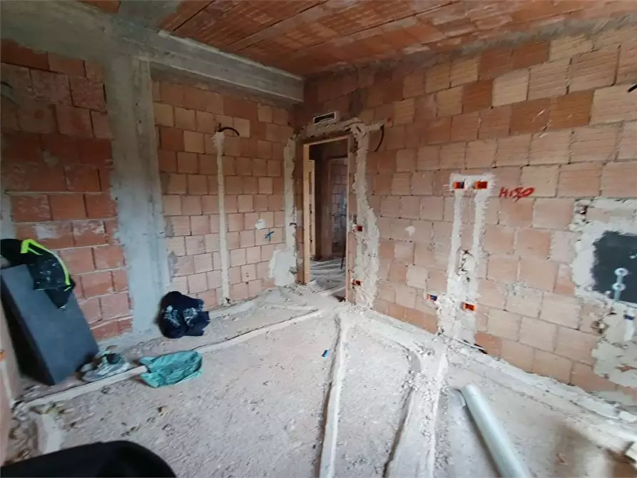 Immagine 15 di Villa in vendita  a Torrice