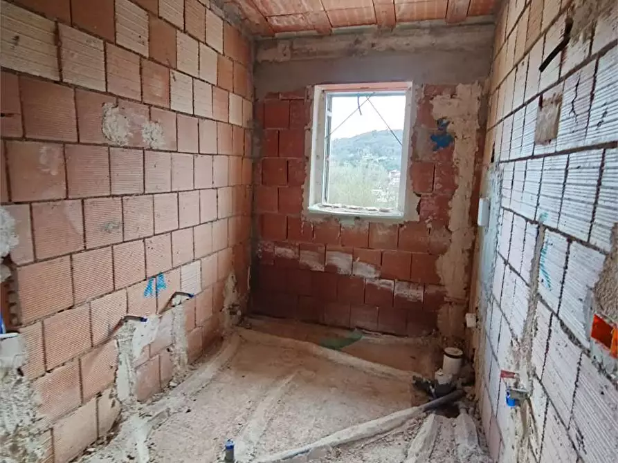 Immagine 19 di Villa in vendita  a Torrice