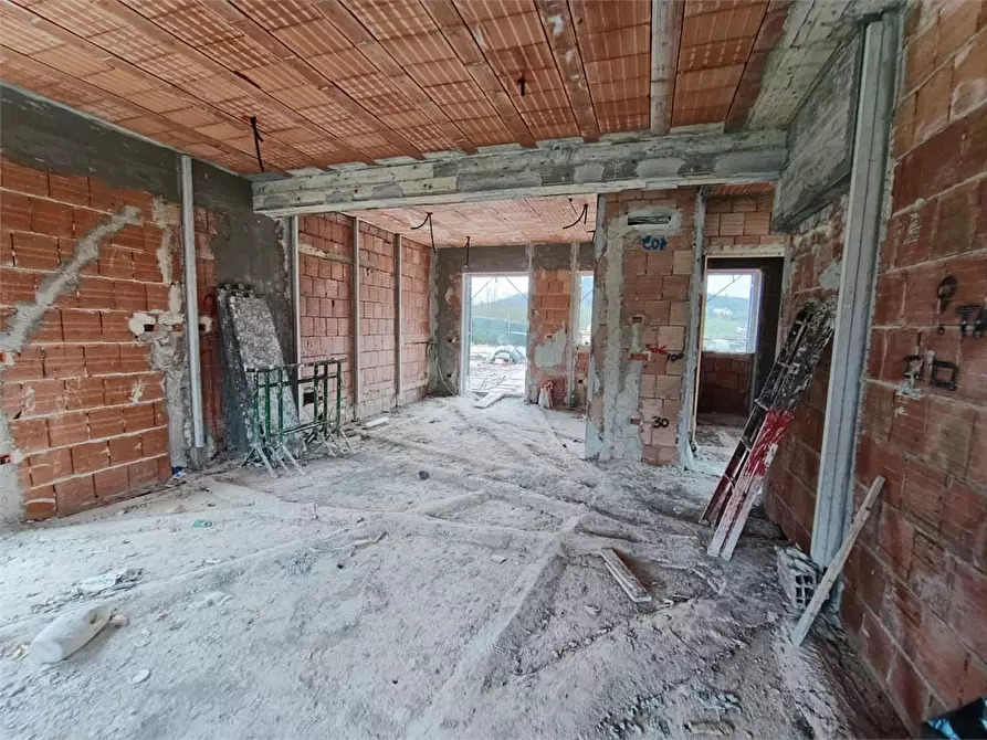 Immagine 29 di Villa in vendita  a Torrice