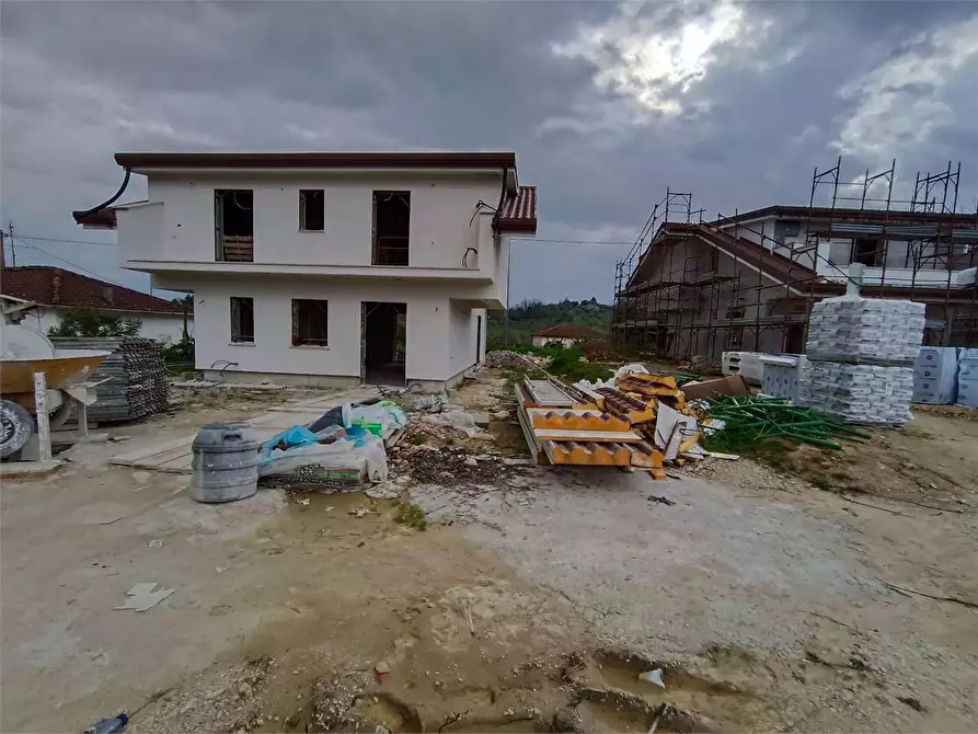 Immagine 37 di Villa in vendita  a Torrice