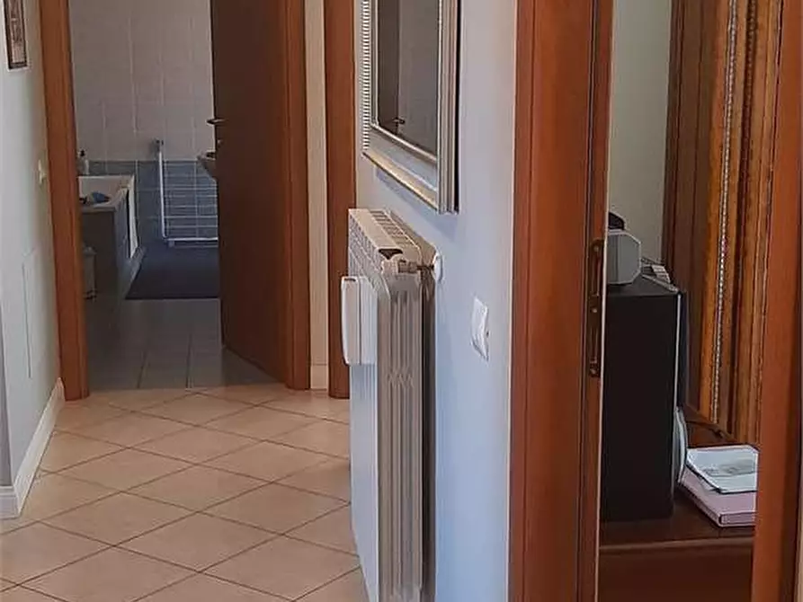 Immagine 19 di Quadrilocale in vendita  in piazza Vittorio Bachelet  13 a Ferentino