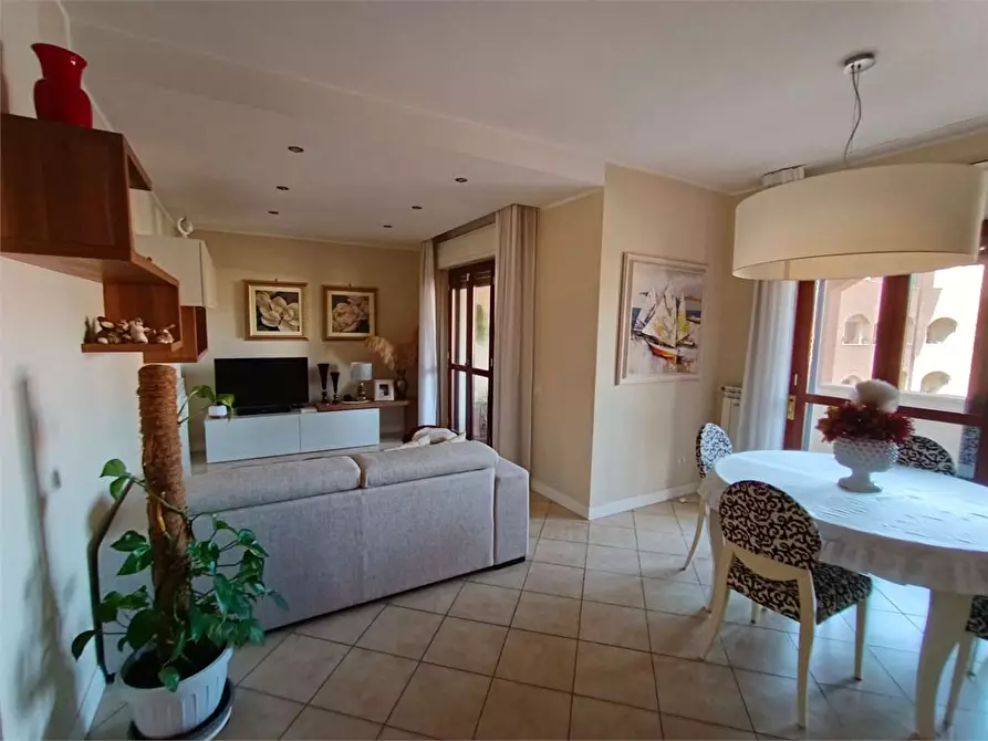 Immagine 32 di Quadrilocale in vendita  in piazza Vittorio Bachelet  13 a Ferentino