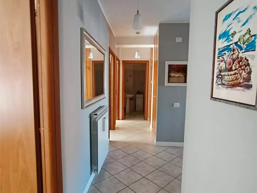 Immagine 43 di Quadrilocale in vendita  in piazza Vittorio Bachelet  13 a Ferentino