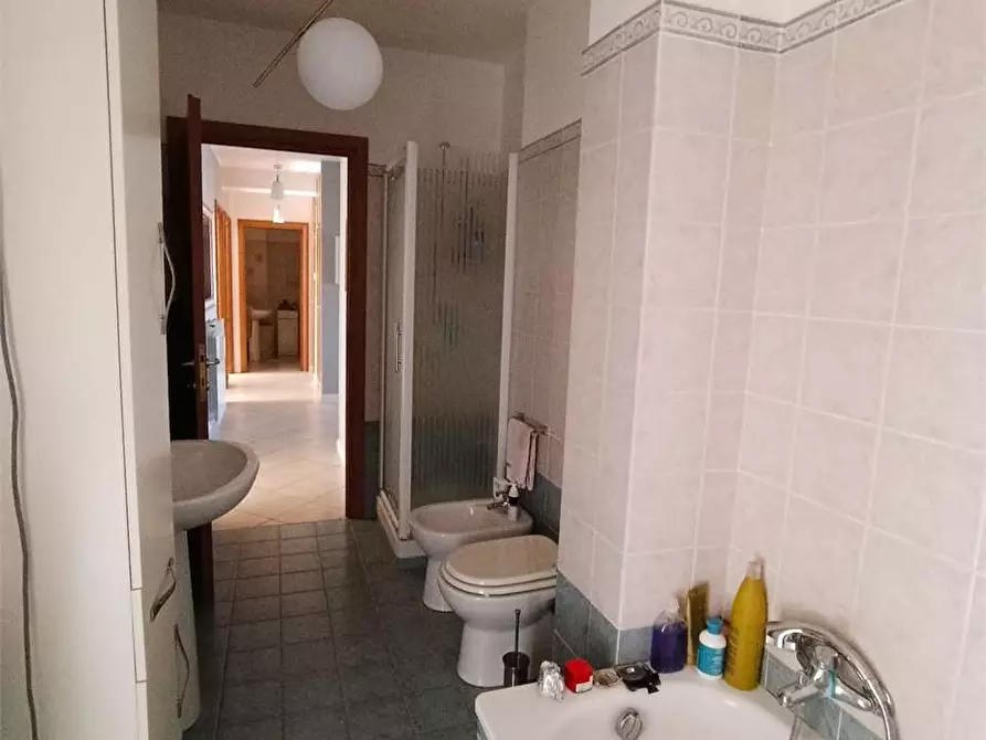 Immagine 44 di Quadrilocale in vendita  in piazza Vittorio Bachelet  13 a Ferentino