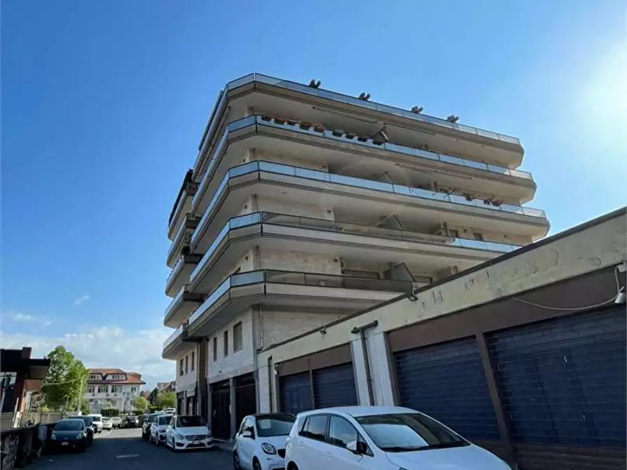 Immagine 37 di Ufficio in affitto  a Frosinone