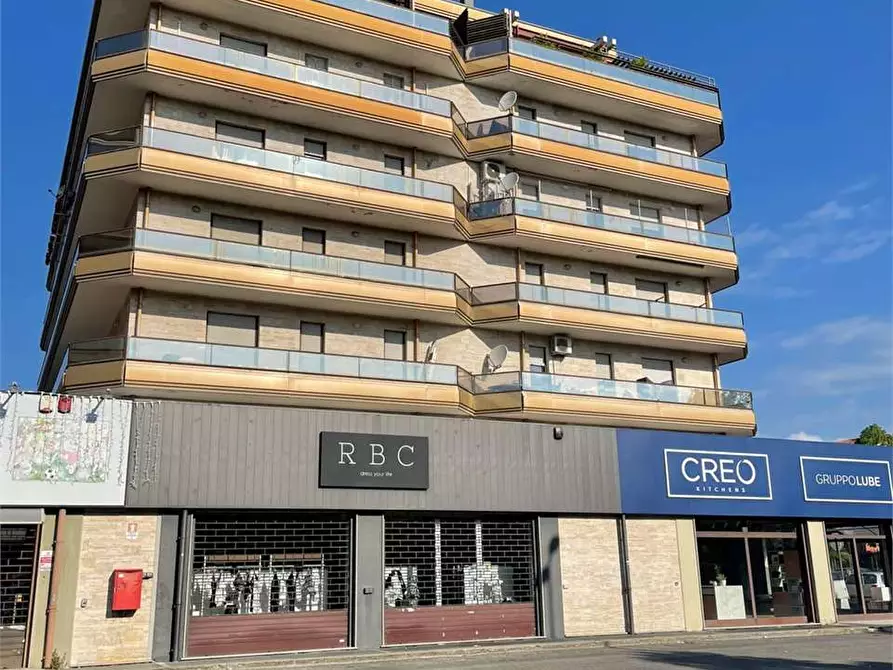 Immagine 39 di Ufficio in affitto  a Frosinone