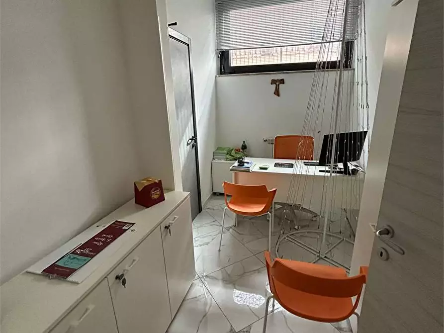 Immagine 9 di Stanza singola in affitto  a Frosinone