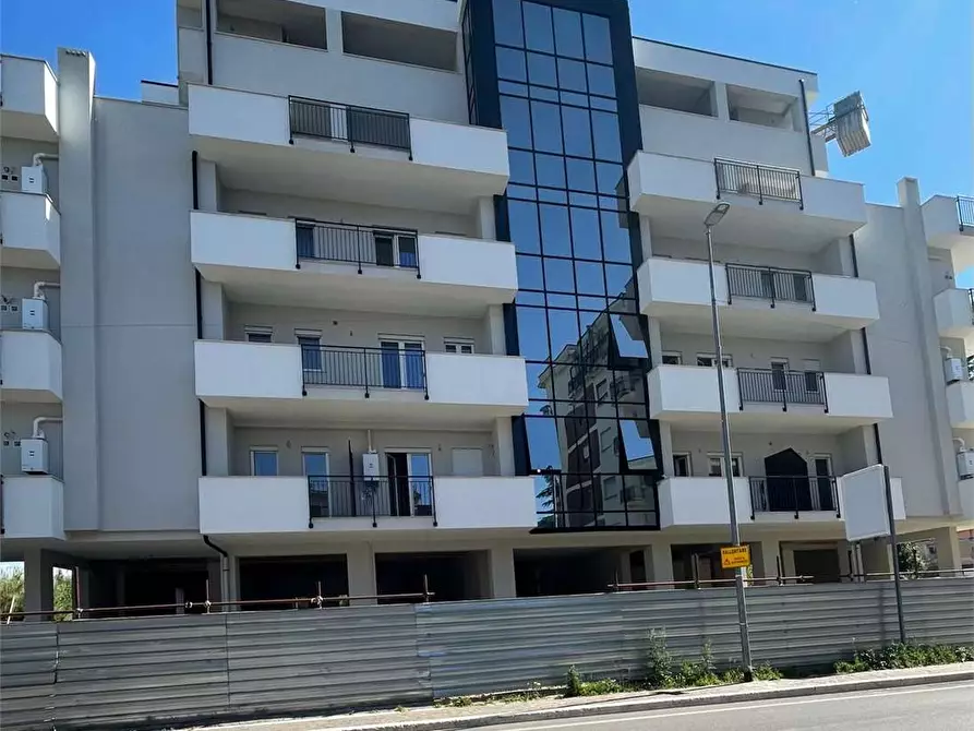 Immagine 10 di Negozio in affitto  a Frosinone