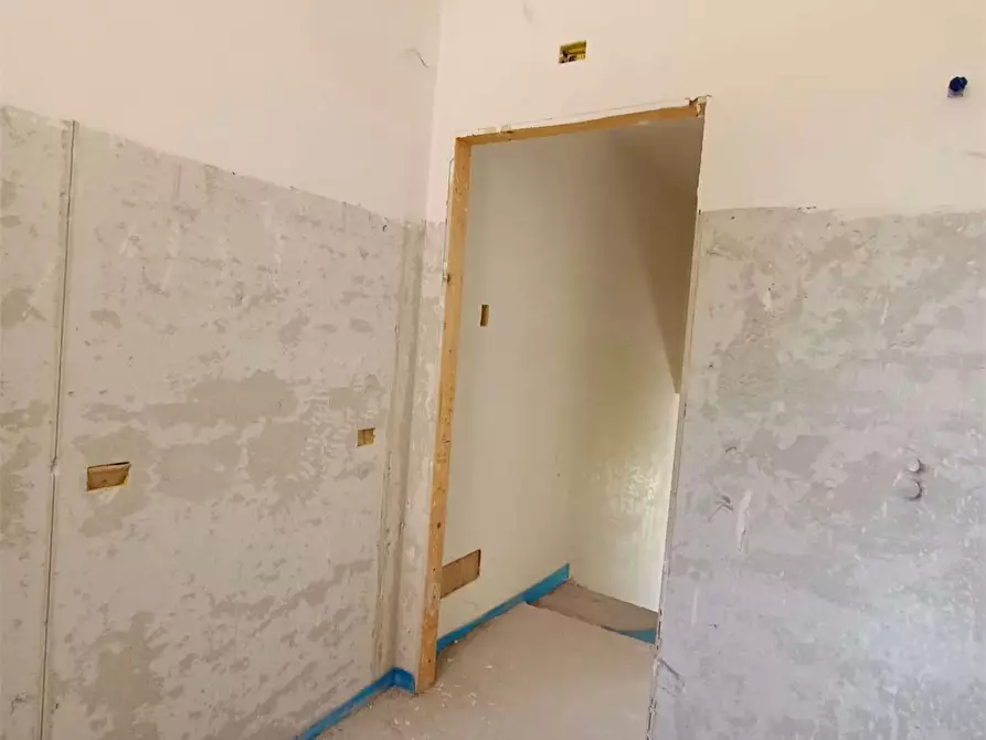 Immagine 10 di Villetta a schiera in vendita  in via marittima a Frosinone