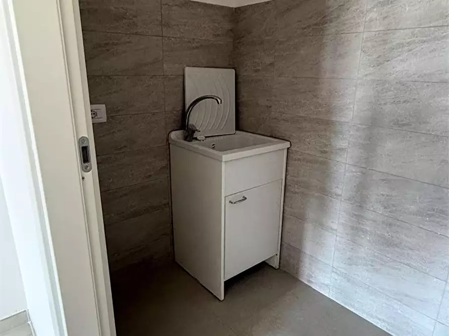 Immagine 11 di Appartamento in vendita  in VIA MARIA a Frosinone