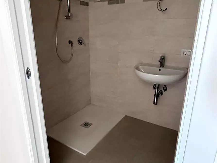Immagine 14 di Appartamento in vendita  in VIA MARIA a Frosinone