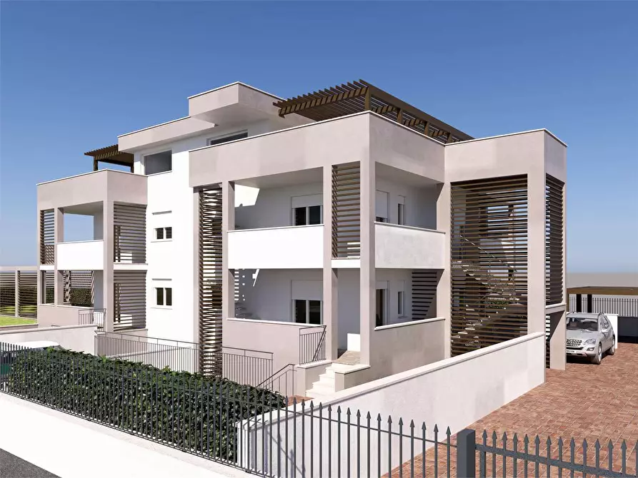 Immagine 4 di Appartamento in vendita  a Terracina