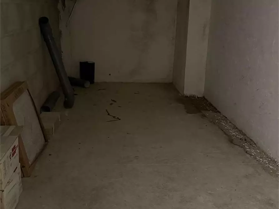Immagine 35 di Ufficio in vendita  in Via Maria  a Frosinone