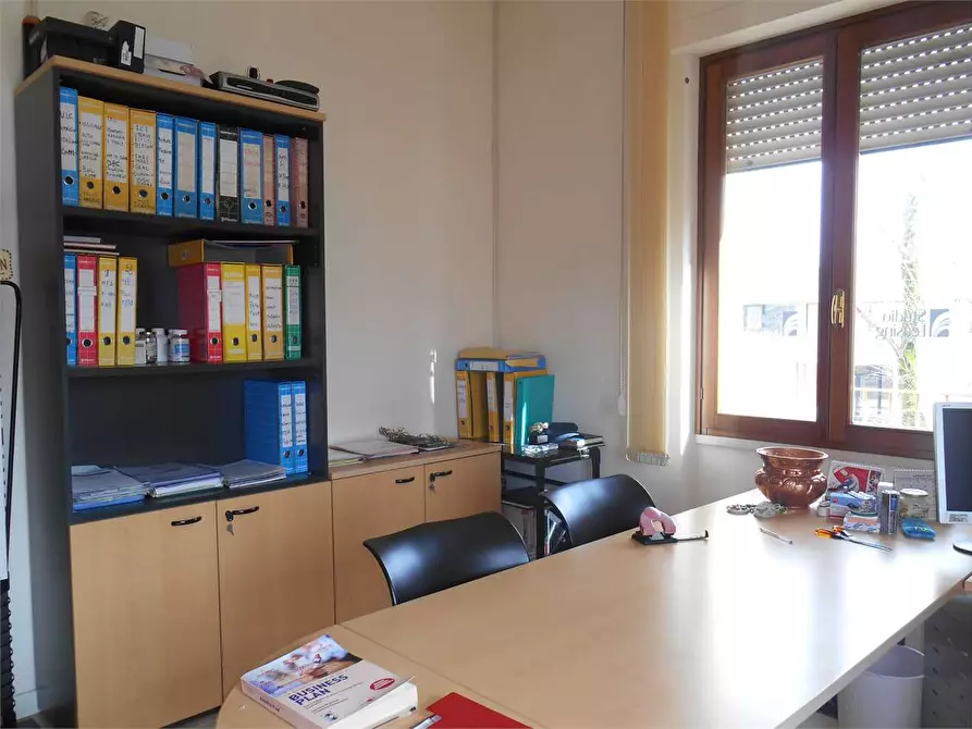 Immagine 3 di Ufficio in vendita  in Via San Marco a Lucca