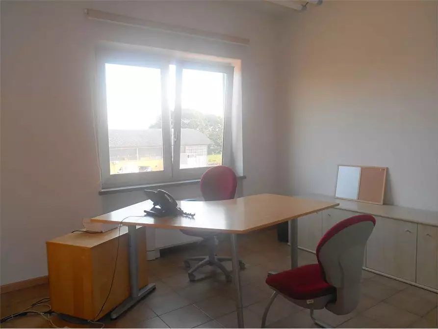 Immagine 11 di Capannone industriale in vendita  a Capannori