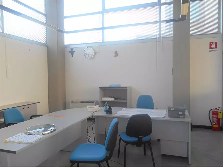 Immagine 12 di Capannone industriale in vendita  a Capannori