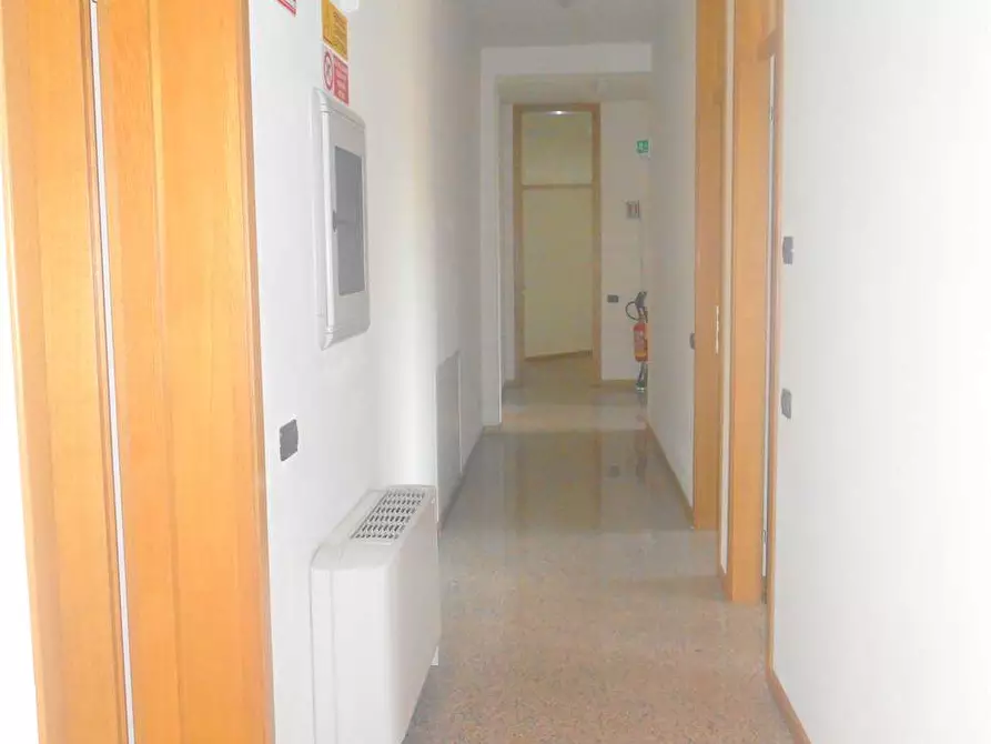 Immagine 14 di Capannone industriale in vendita  a Capannori