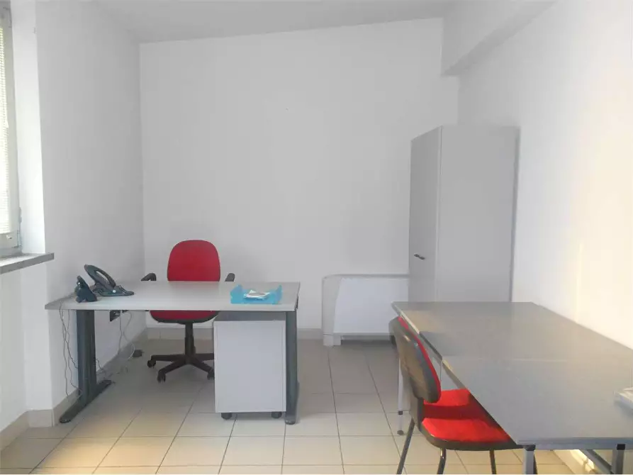 Immagine 18 di Capannone industriale in vendita  a Capannori