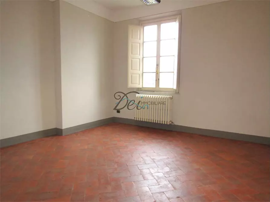 Immagine 5 di Ufficio in affitto  a Capannori