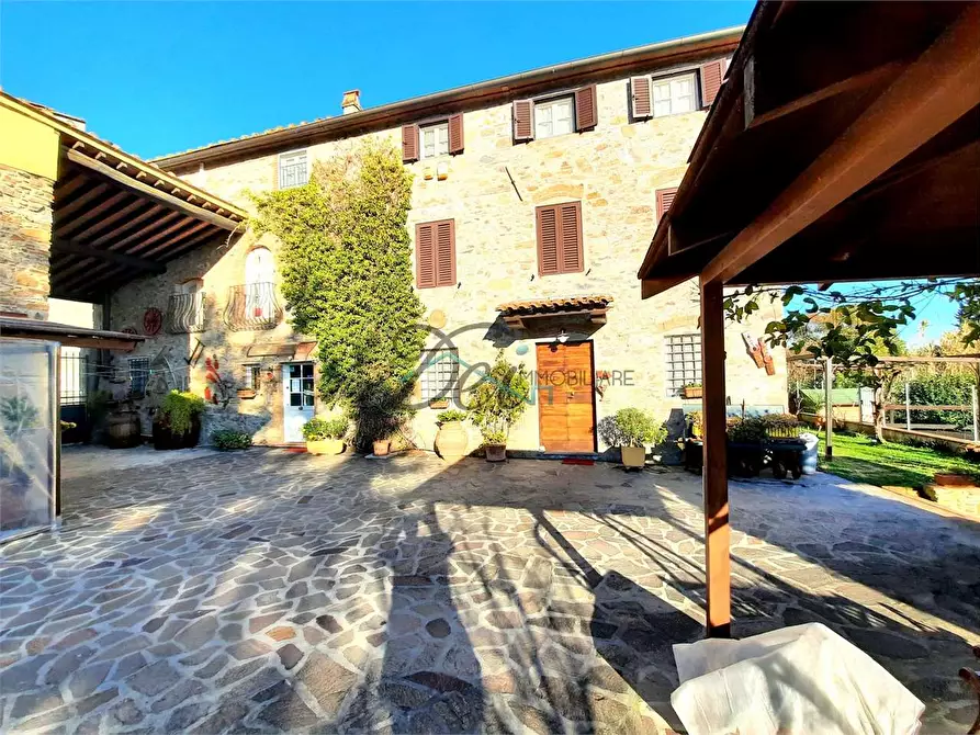 Immagine 2 di Rustico / casale in vendita  in via di san ginese 71 a Capannori