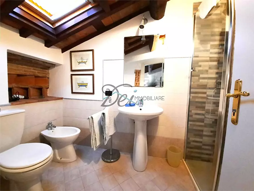 Immagine 28 di Rustico / casale in vendita  in via di san ginese 71 a Capannori