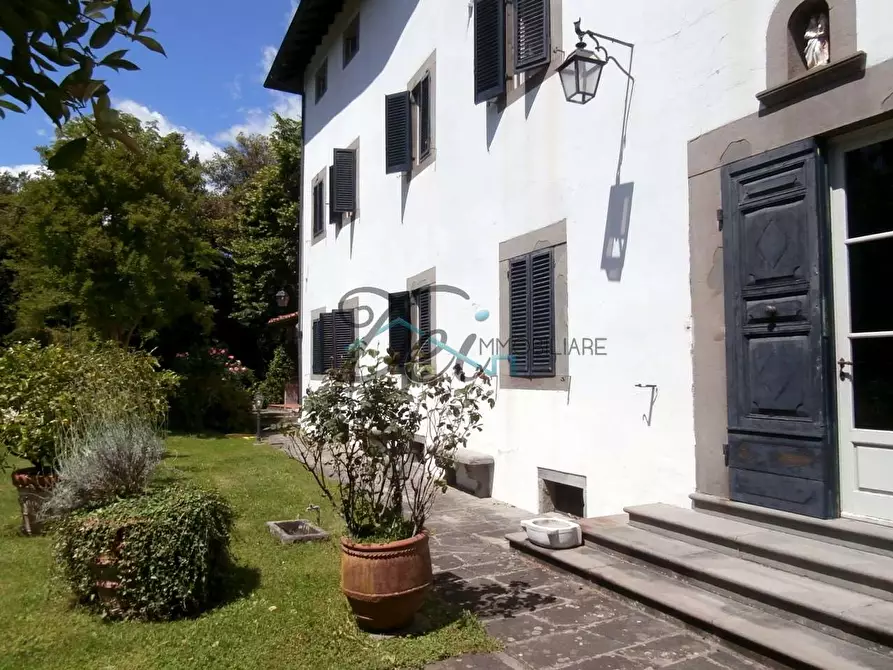 Immagine 5 di Villa in vendita  a Bagni Di Lucca