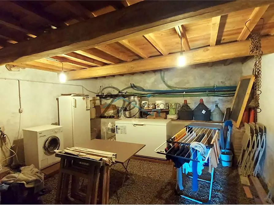 Immagine 31 di Rustico / casale in vendita  a Molazzana