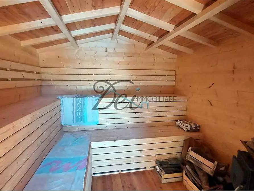 Immagine 27 di Rustico / casale in vendita  a Molazzana