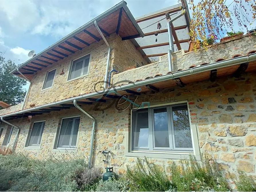 Immagine 6 di Rustico / casale in vendita  a Molazzana