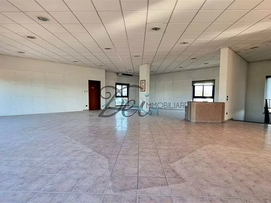 Immagine 19 di Negozio in affitto  in Via Pesciatina 200 a Capannori