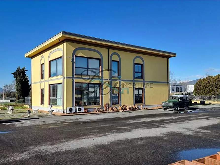 Immagine 8 di Negozio in affitto  in Via Pesciatina 200 a Capannori