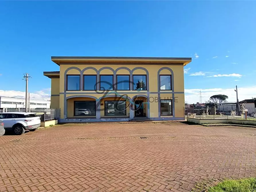 Immagine 5 di Negozio in affitto  in Via Pesciatina 200 a Capannori