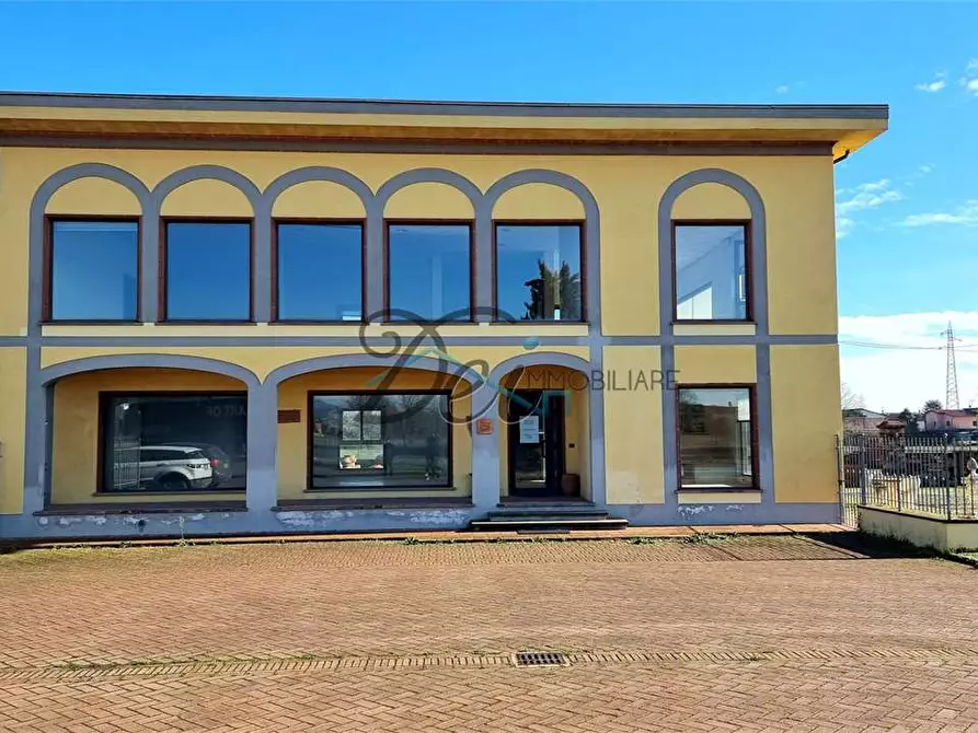 Immagine 3 di Negozio in affitto  in Via Pesciatina 200 a Capannori