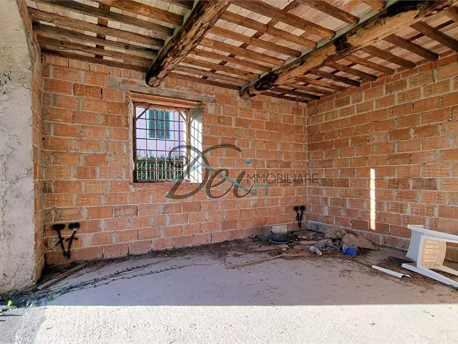 Immagine 12 di Villa in vendita  in via di piaggiori basso 35 a Capannori