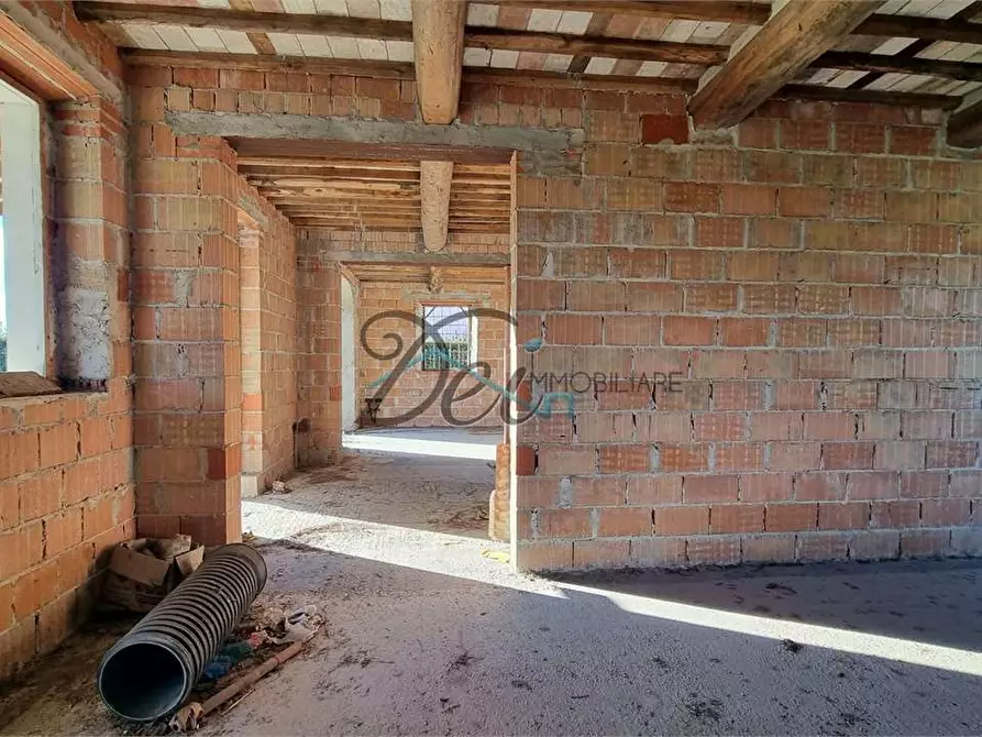 Immagine 14 di Villa in vendita  in via di piaggiori basso 35 a Capannori