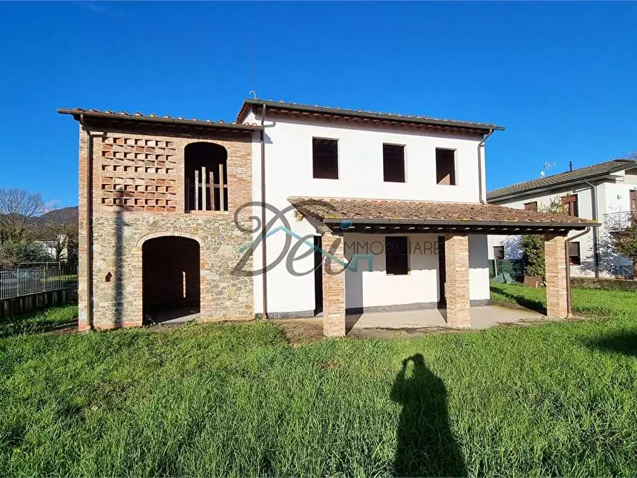 Immagine 5 di Villa in vendita  in via di piaggiori basso 35 a Capannori