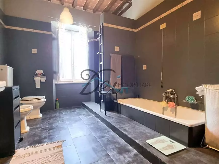 Immagine 22 di Rustico / casale in vendita  in Via dei Bocchi  200 a Capannori