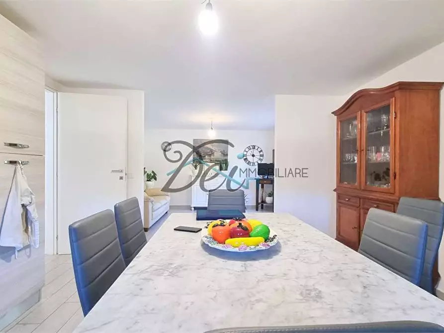 Immagine 13 di Villa in vendita  in via lombarda a Capannori