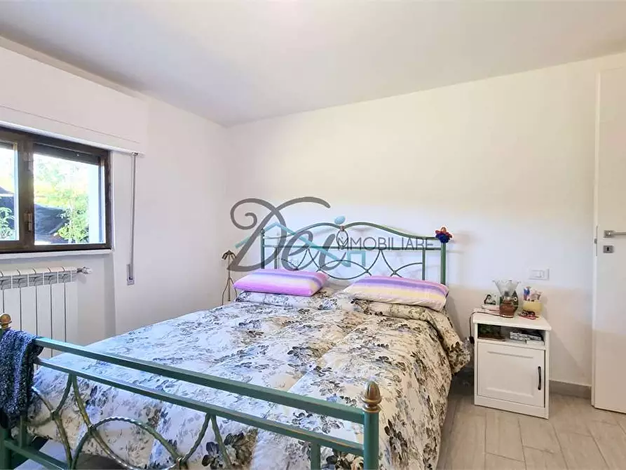 Immagine 21 di Villa in vendita  in via lombarda a Capannori