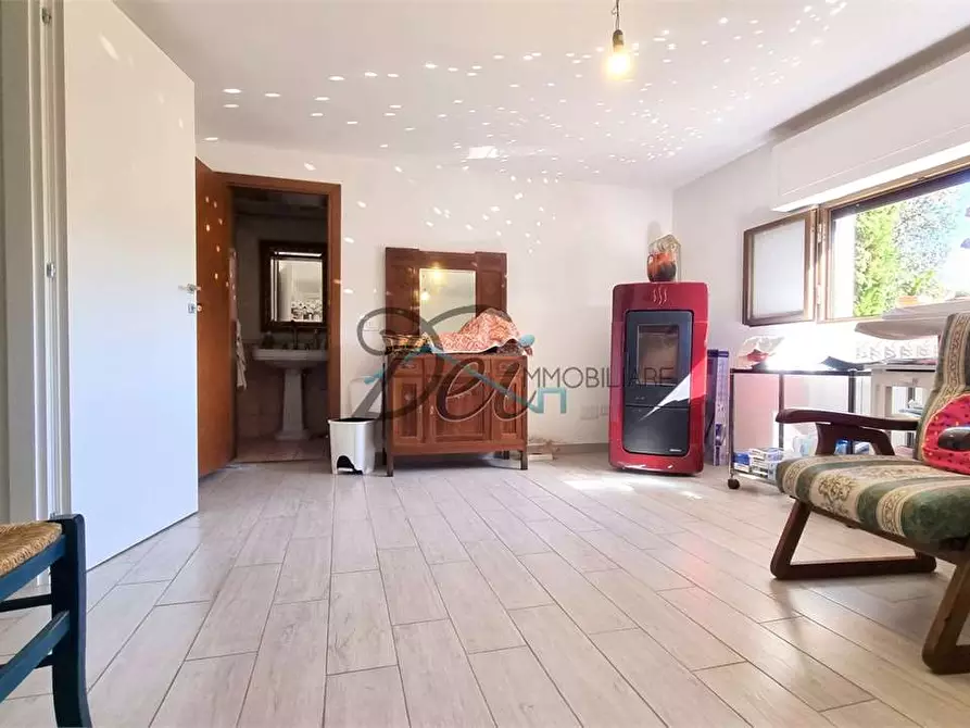 Immagine 22 di Villa in vendita  in via lombarda a Capannori