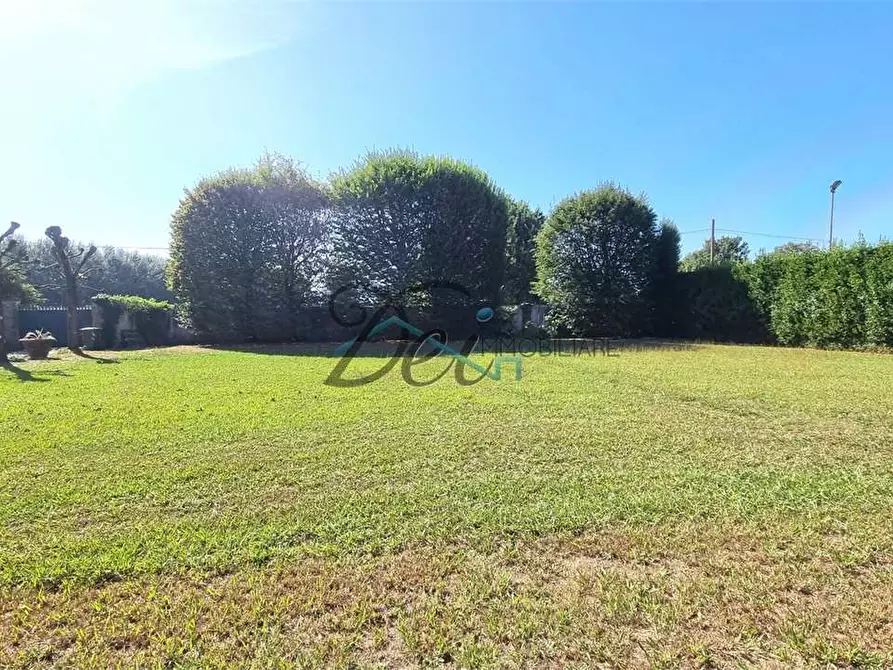 Immagine 6 di Villa in vendita  in via lombarda a Capannori