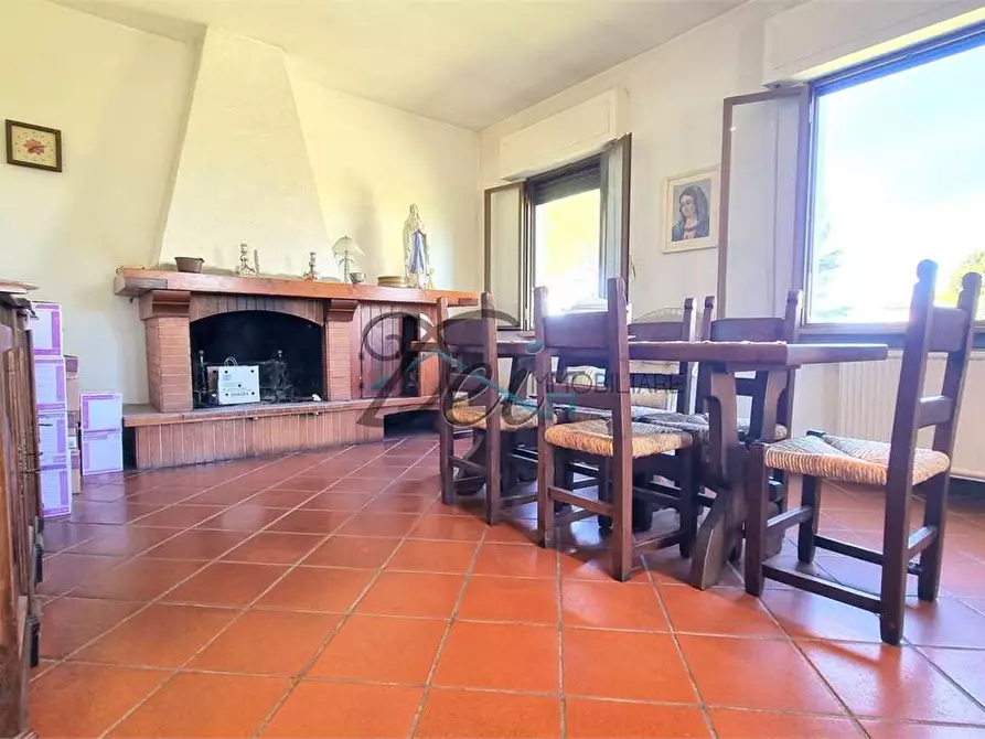 Immagine 30 di Villa in vendita  in via lombarda a Capannori