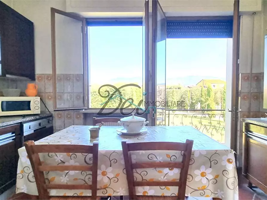 Immagine 31 di Villa in vendita  in via lombarda a Capannori