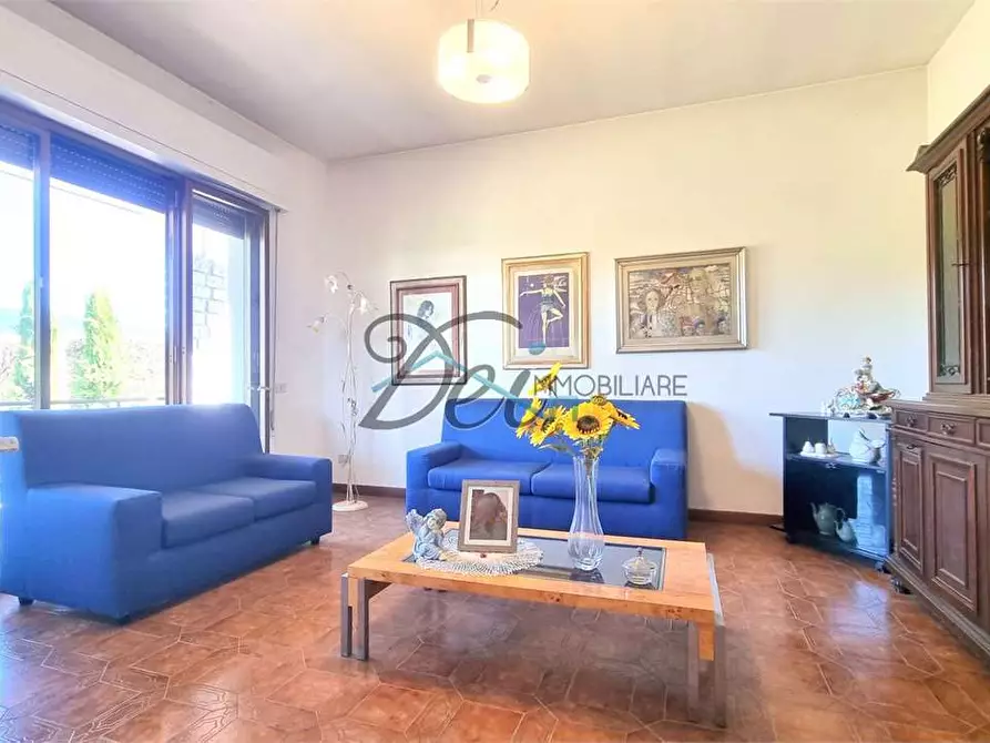 Immagine 26 di Villa in vendita  in via lombarda a Capannori