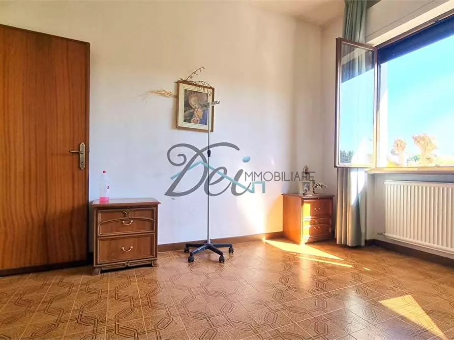 Immagine 39 di Villa in vendita  in via lombarda a Capannori