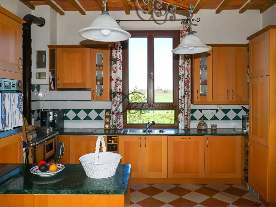 Immagine 19 di Rustico / casale in vendita  a Pisa