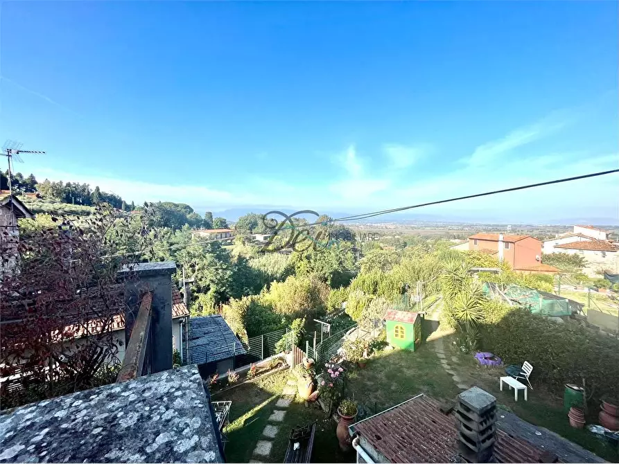 Immagine 2 di Porzione di casa in vendita  in Via della lama  a Capannori