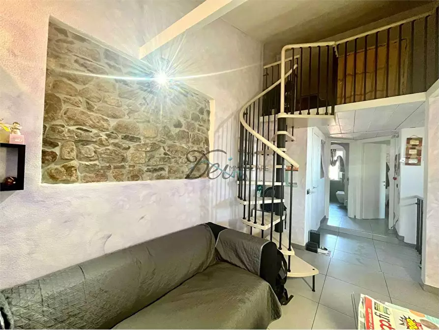 Immagine 9 di Porzione di casa in vendita  in Via della lama  a Capannori