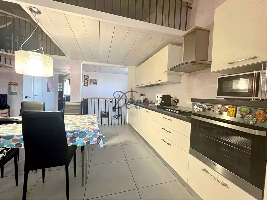 Immagine 10 di Porzione di casa in vendita  in Via della lama  a Capannori